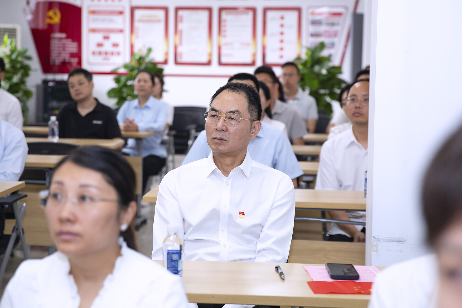 041118485202.jpg 05.jpg